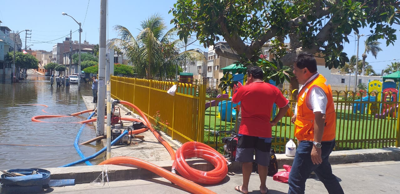 Pacasmayo recibió ayuda inmediata con motobombas tras inundación